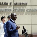 ‘Por fin se están quitando la máscara’, responde AMLO a intelectuales