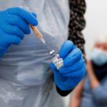 Putin se da chapuzón en agua helada para celebrar la Epifanía