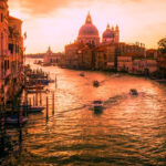 ‘Leyendas’, la nostalgia de los centros nocturnos y la bohemia romántica