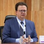 Migrantes pagan hasta 40 mil dólares por amparos para llegar a la frontera de México y EU