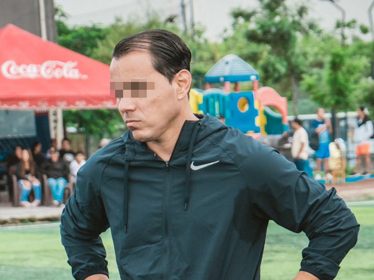 "Embajada Mundial en Crisis: Ex-Emisario Deportivo Quita el Honor Después de Escándalo de Abuso"