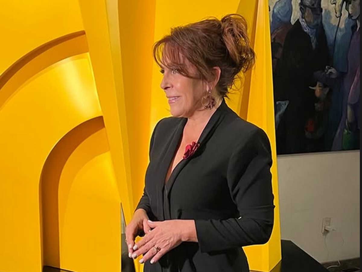 El reconocimiento supremo de la academia: Fernanda Familiar, una destacada voz en la ciencia