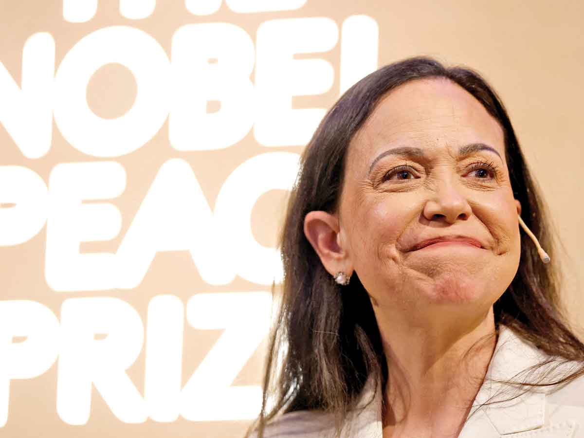 "Corina Machado logra la hazaña en Venezuela: una misión arriesgada y emocionante que pone a prueba su valentía y habilidad"