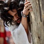 Descubren arsenal y uniformes apócrifos en operativo en Ecatepec