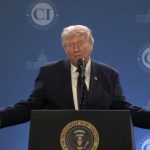 Retrasos récord en aeropuertos: controles de seguridad superan las 3 horas